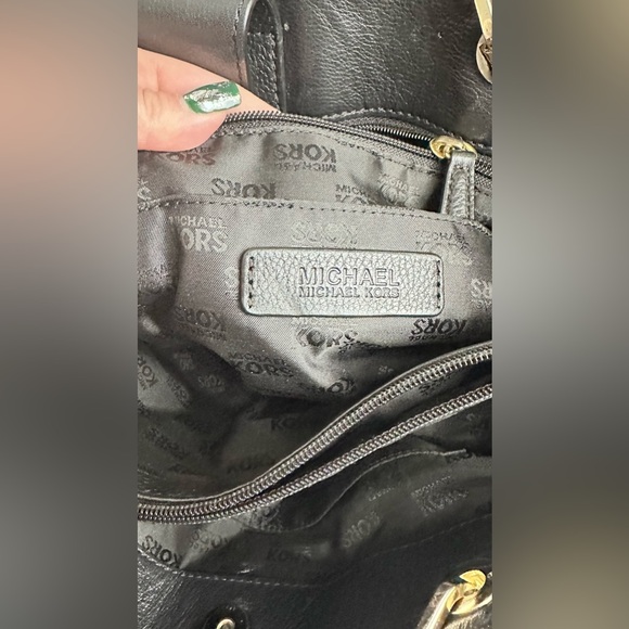 Michael Kors Tote Fulton Chain Black  SOFT Pebbled  Leather Shoulder Bag Tote - Picture 4 of 4